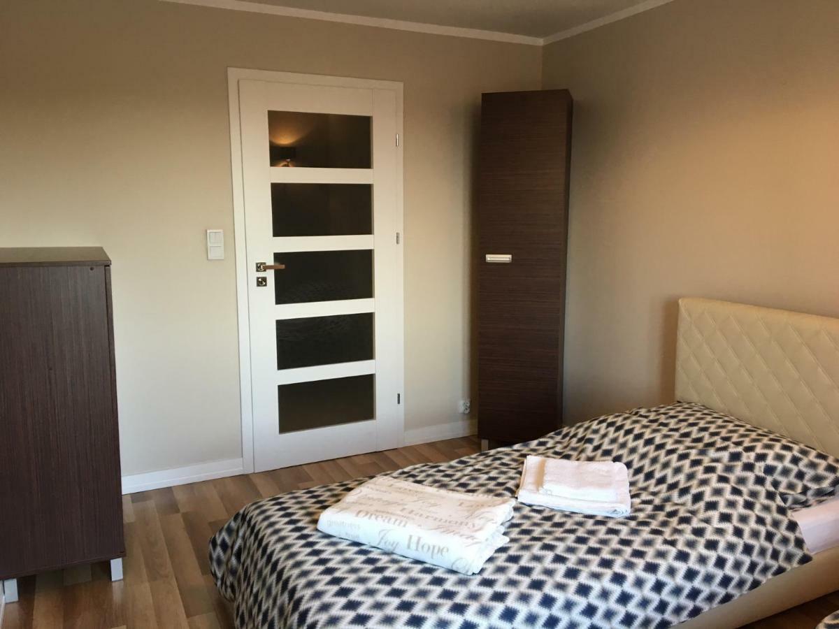 Family & Business Elegant Apartments Rynek Centrum Downtown - 2 Bedroom, Balcony, Parking Kielce Exterior foto
